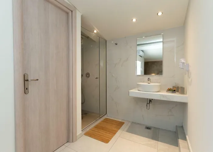 Estian Deluxe * Limenaria (Thasos)