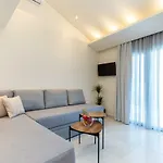 Estian Deluxe דירה לימנריה