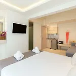 Estian Deluxe דירה לימנריה