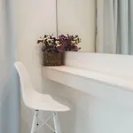 شقة Estian Deluxe يميناريا