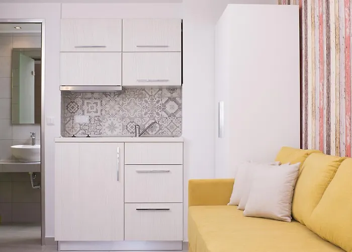 Estian Deluxe Apartman Limenária