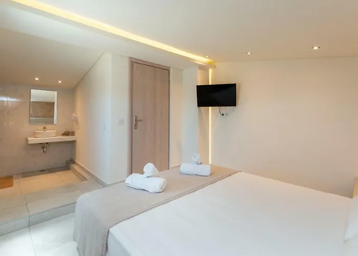 Estian Deluxe * Λιμενάρια