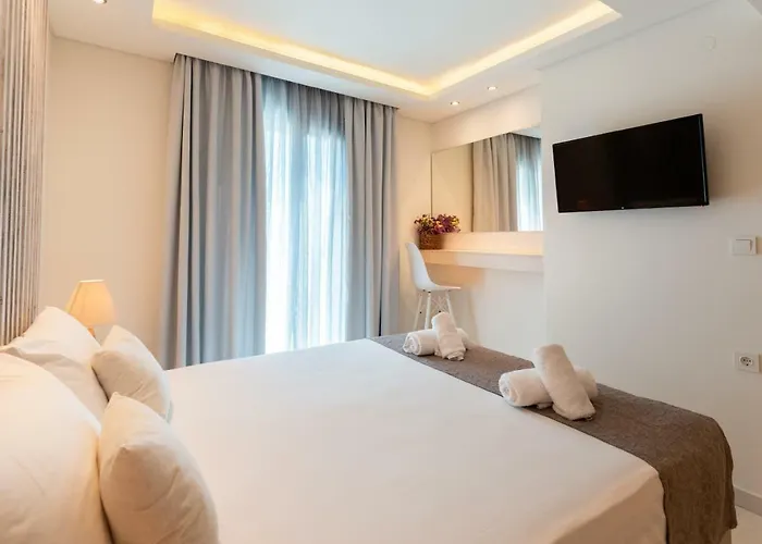 Estian Deluxe Limenária